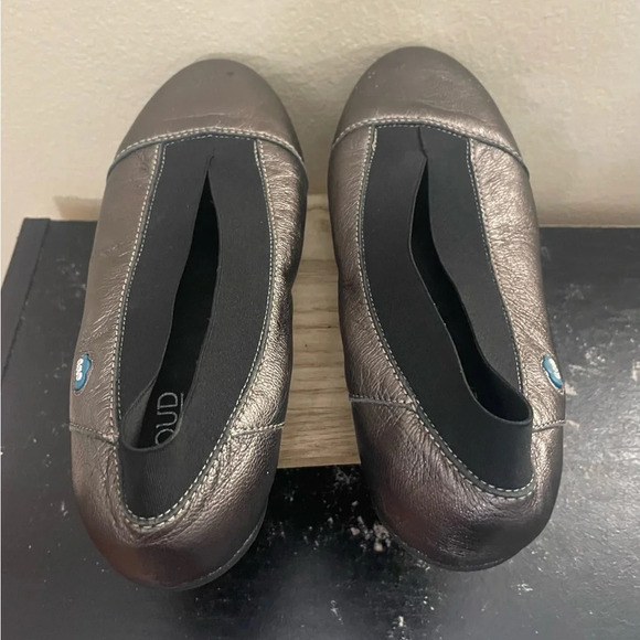 Cloud Calabria Elasticized Skimmer Leather Metallic Flats Shoes Size 37 US 6.5 - Picture 5 of 8